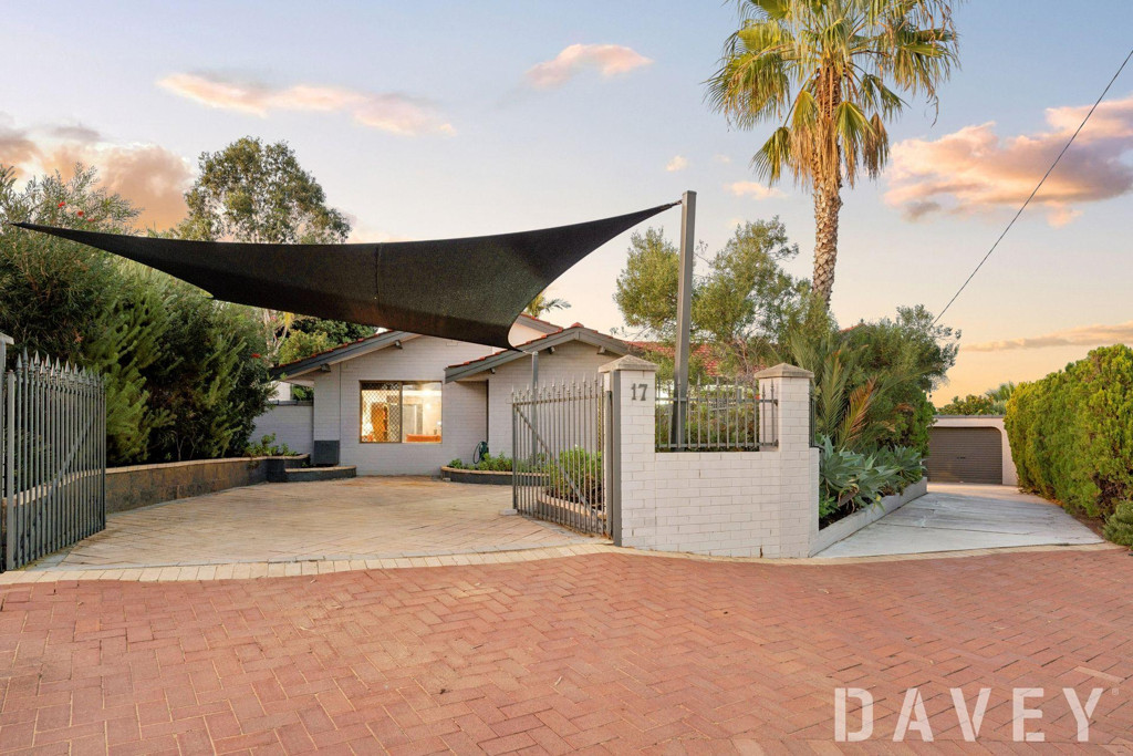 17 Suiza Place, Carine - Image 1