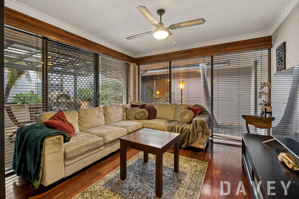 17 Suiza Place, Carine - Thumbnail 5