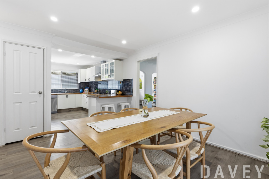 52 Stanton Crescent, Greenwood - Thumbnail 3