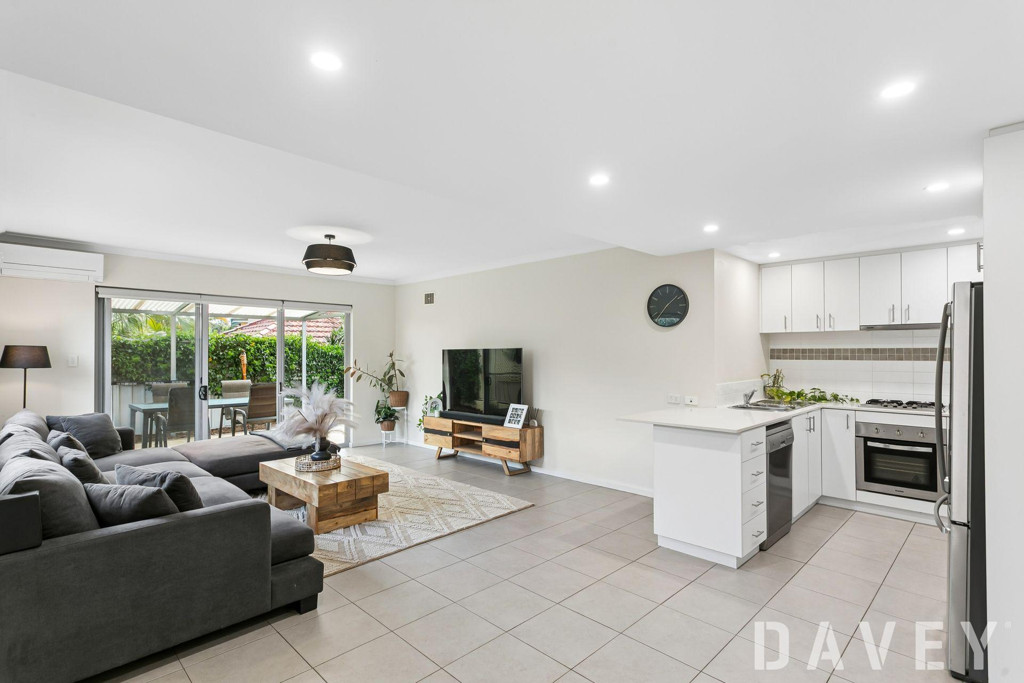3/4 Langley Place, Innaloo - Thumbnail 2