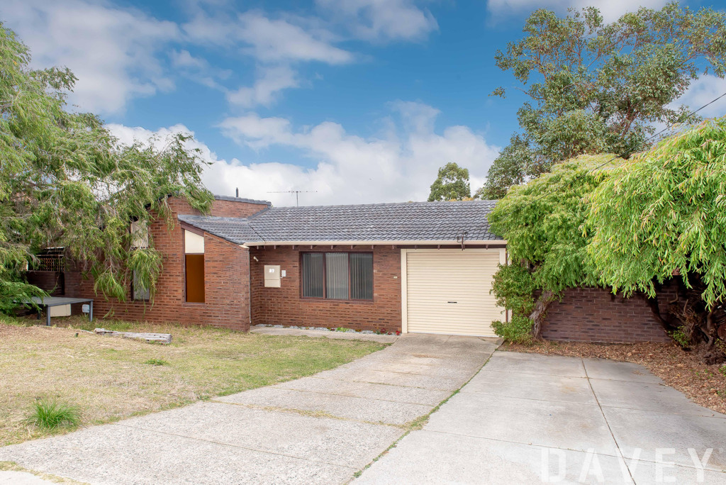37 Hubbard Drive, Padbury - Image 1