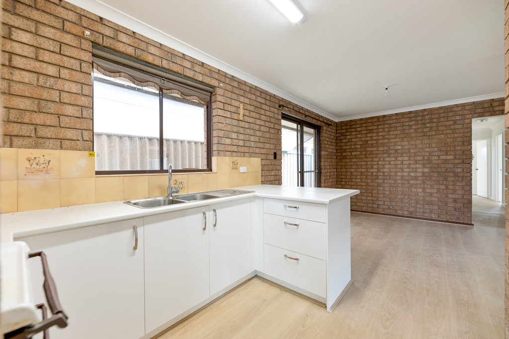 2B Nekaya Way, Duncraig - Thumbnail 2