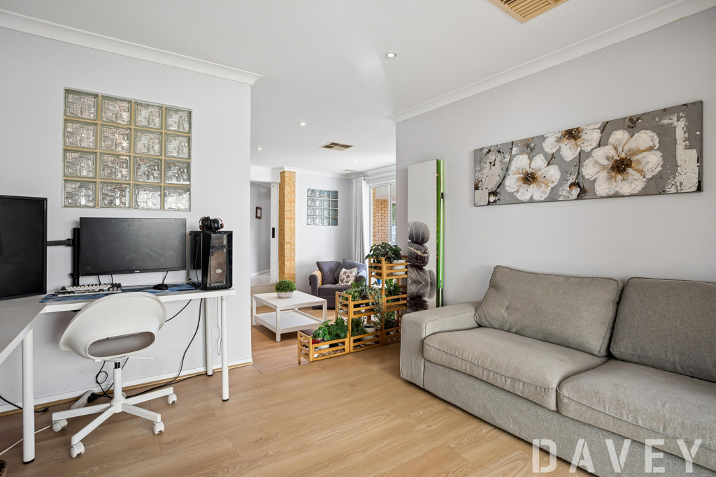 14 Wilmore Close, Woodvale - Thumbnail 7