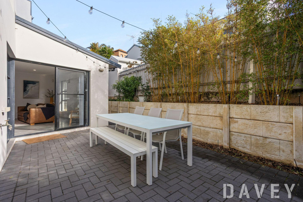 3/6 Nautilus Crescent, Scarborough - Thumbnail 6