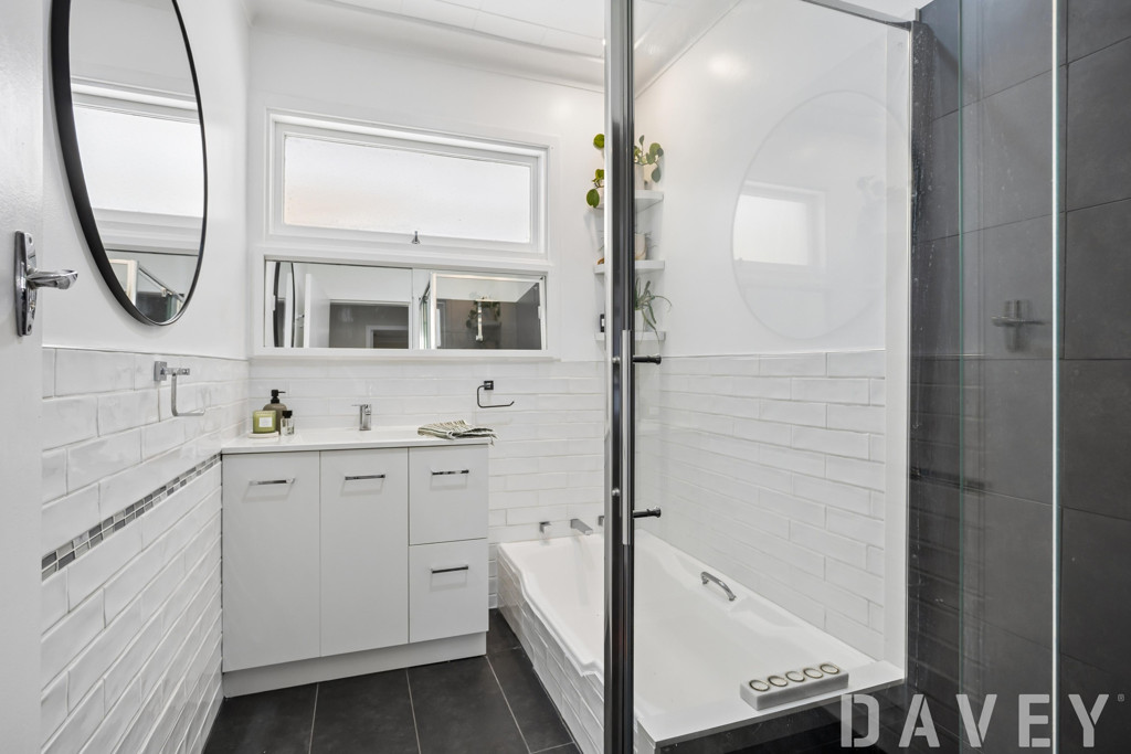 9 Wandoo Road, Duncraig - Thumbnail 4