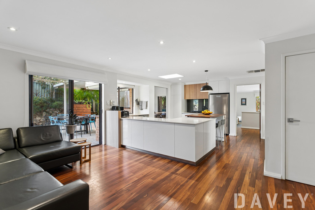 55 Goollelal Drive, Kingsley - Image 1