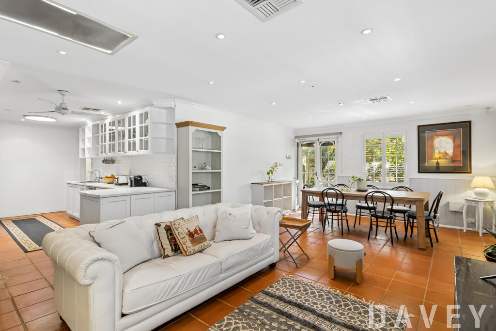 352 Erindale Road, Warwick - Thumbnail 2