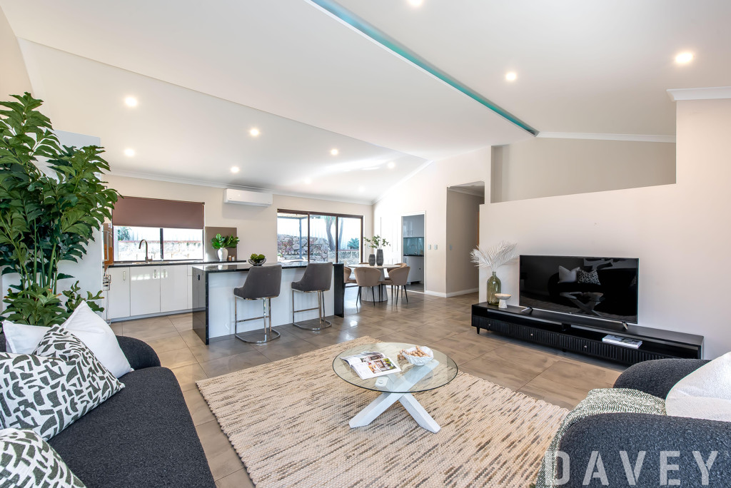 18 Jason Place, Padbury - Image 1