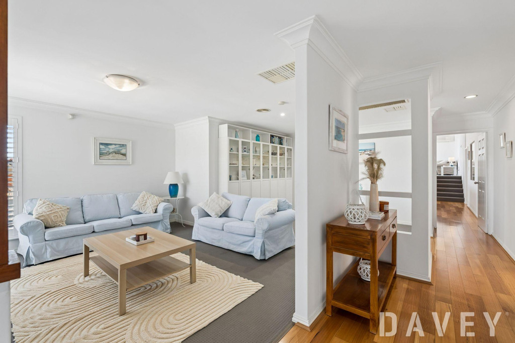 121 Waterford Drive, Hillarys - Image 1