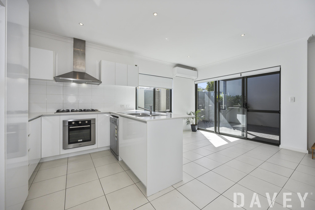 89 Sackville Terrace, Scarborough - Thumbnail 2