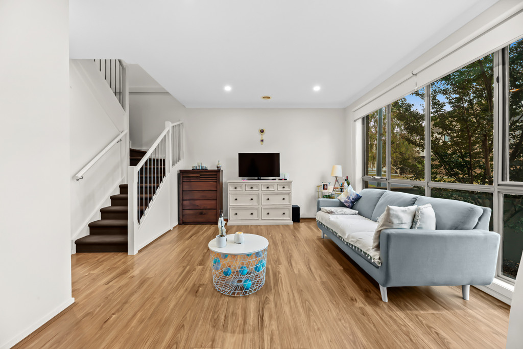 4 Braddon Way, Lynbrook - Thumbnail 2