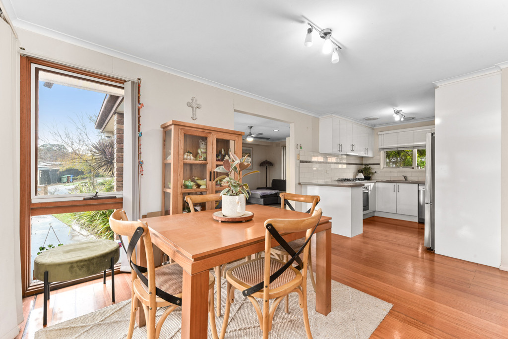 8 Eyre Court, Cranbourne North - Thumbnail 7