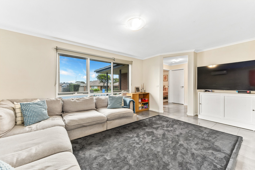 16 Plateau Crescent, Hampton Park - Thumbnail 3