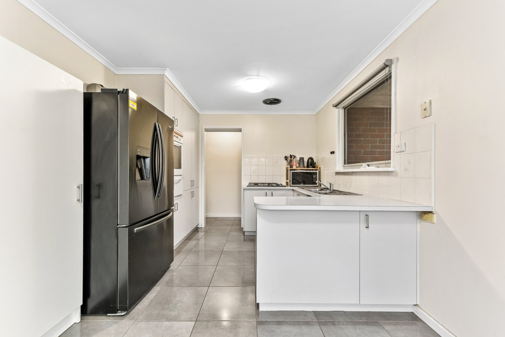 16 Plateau Crescent, Hampton Park - Thumbnail 5