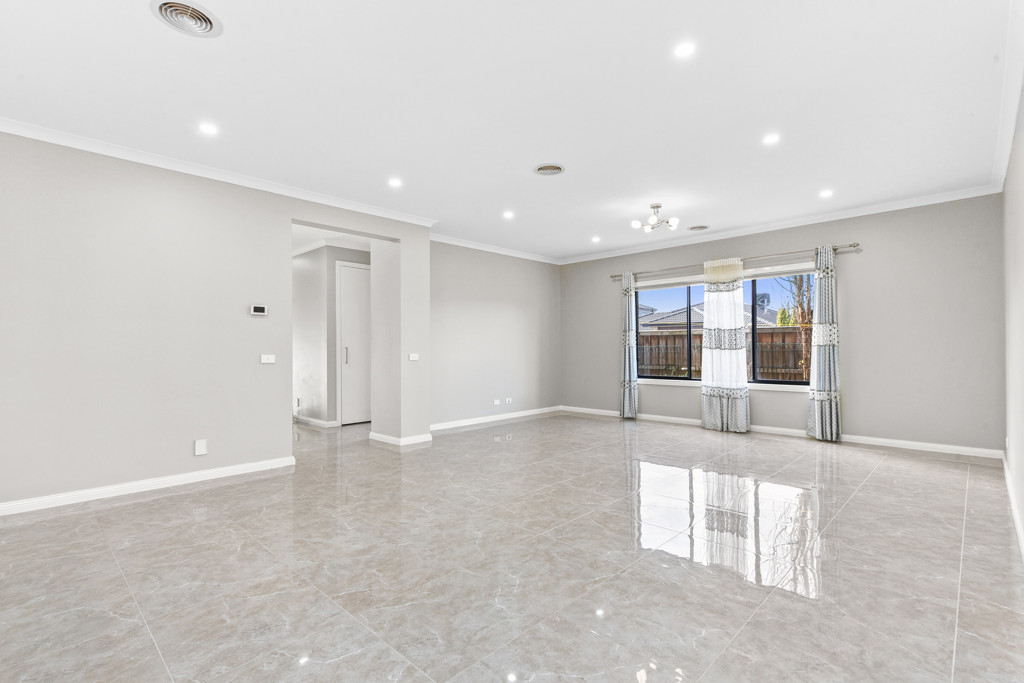 22 Leafy Circuit, Cranbourne East - Thumbnail 6