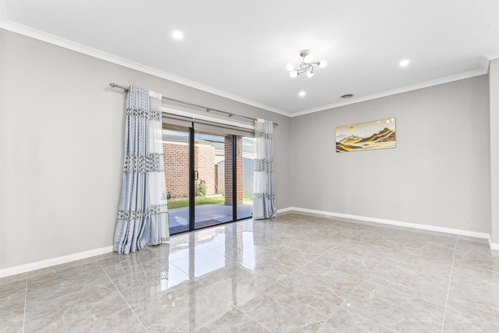 22 Leafy Circuit, Cranbourne East - Thumbnail 7