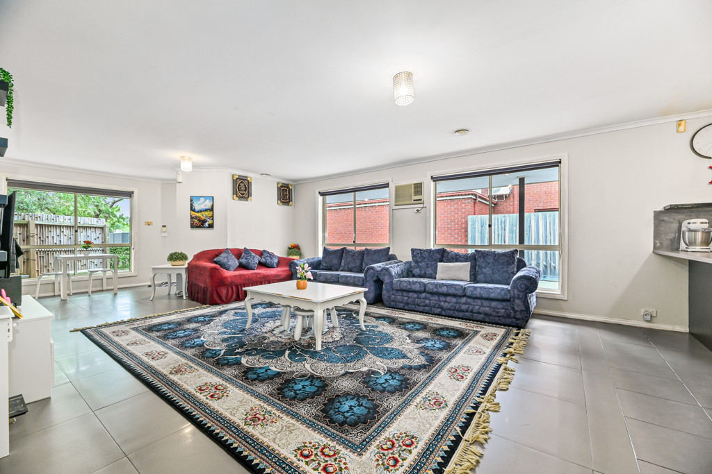 8 Bernard Court, Narre Warren South - Thumbnail 2