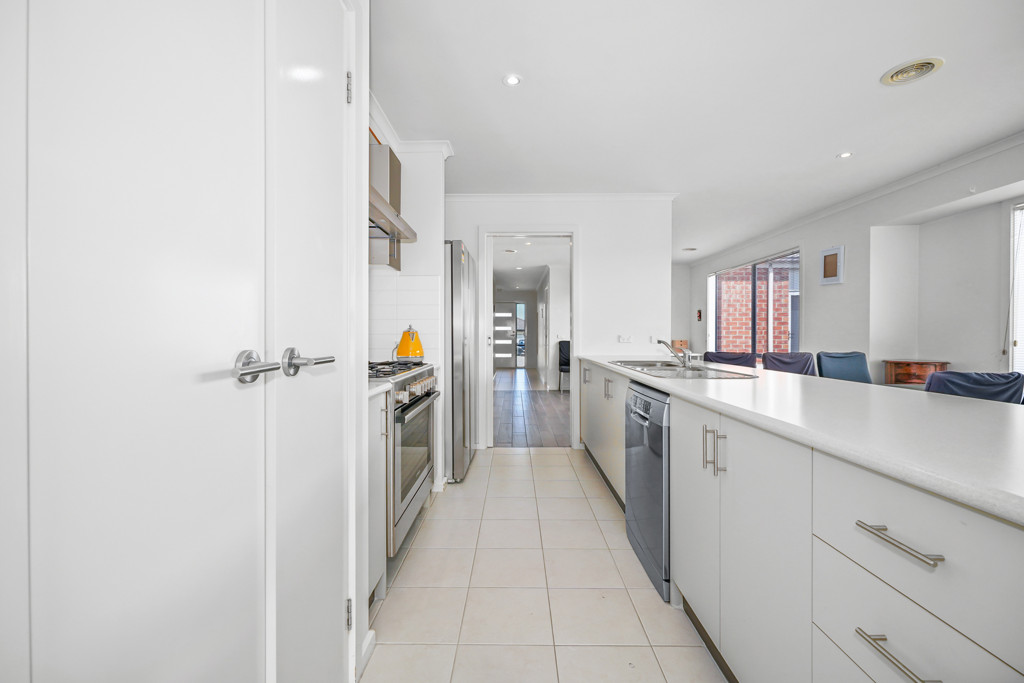 24 Manna Gum Drive, Pakenham - Thumbnail 5