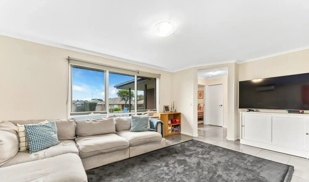 16 Plateau Crescent, Hampton Park - Thumbnail 7