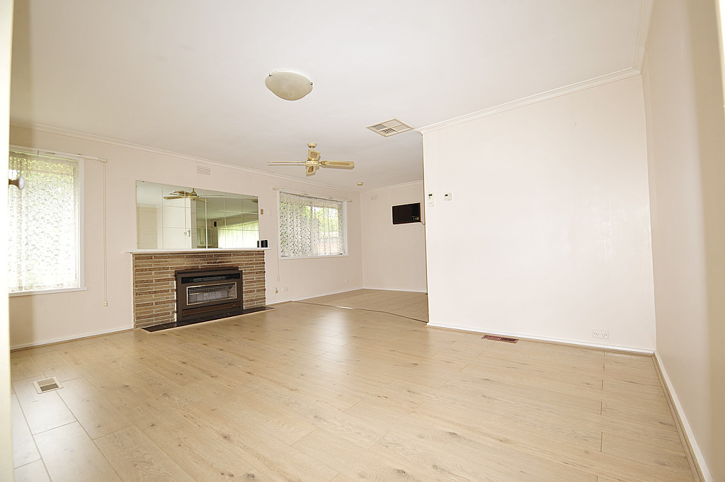 12 Magid Avenue, Wheelers Hill - Thumbnail 2