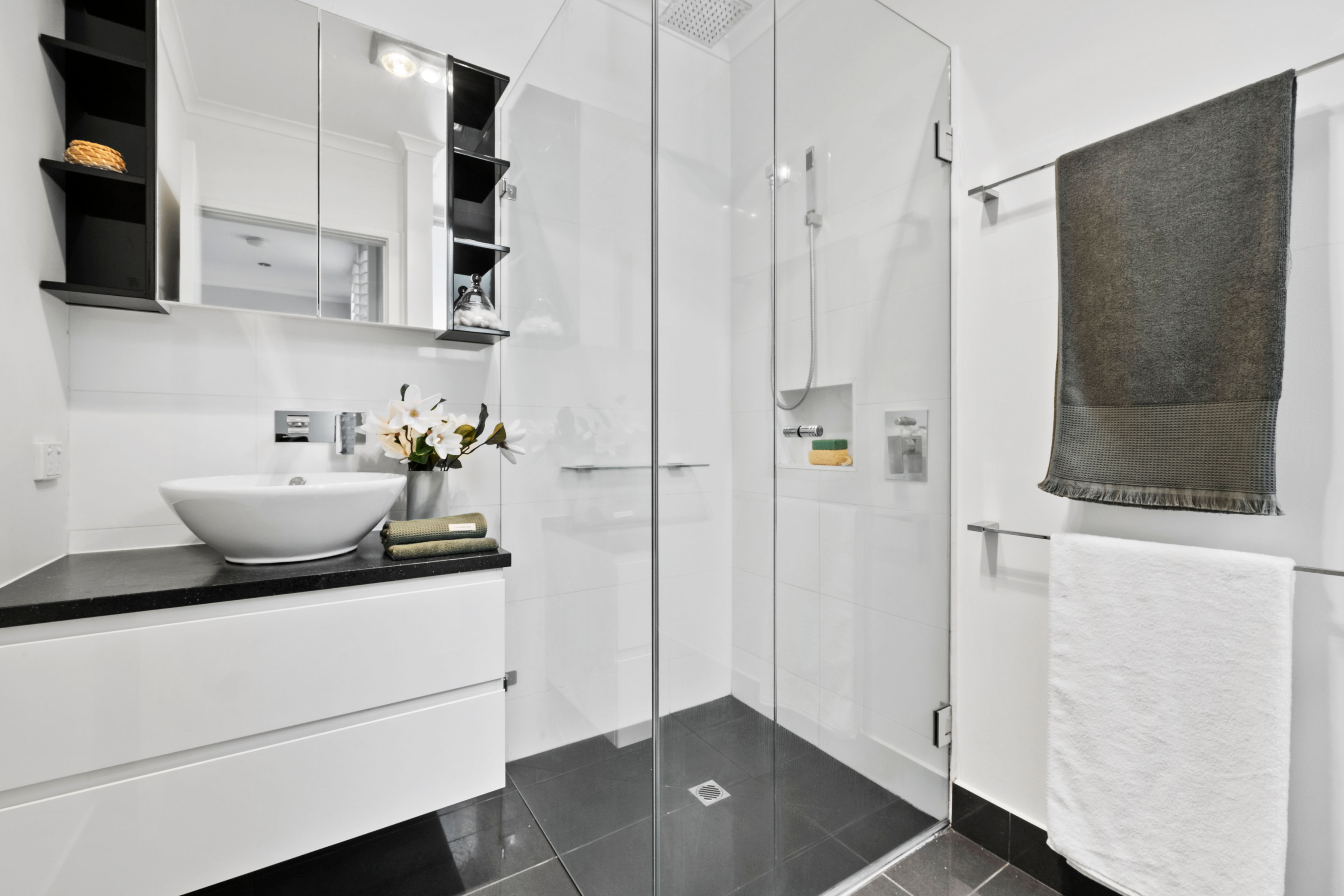 8/212 Waterdale Road, Ivanhoe VIC