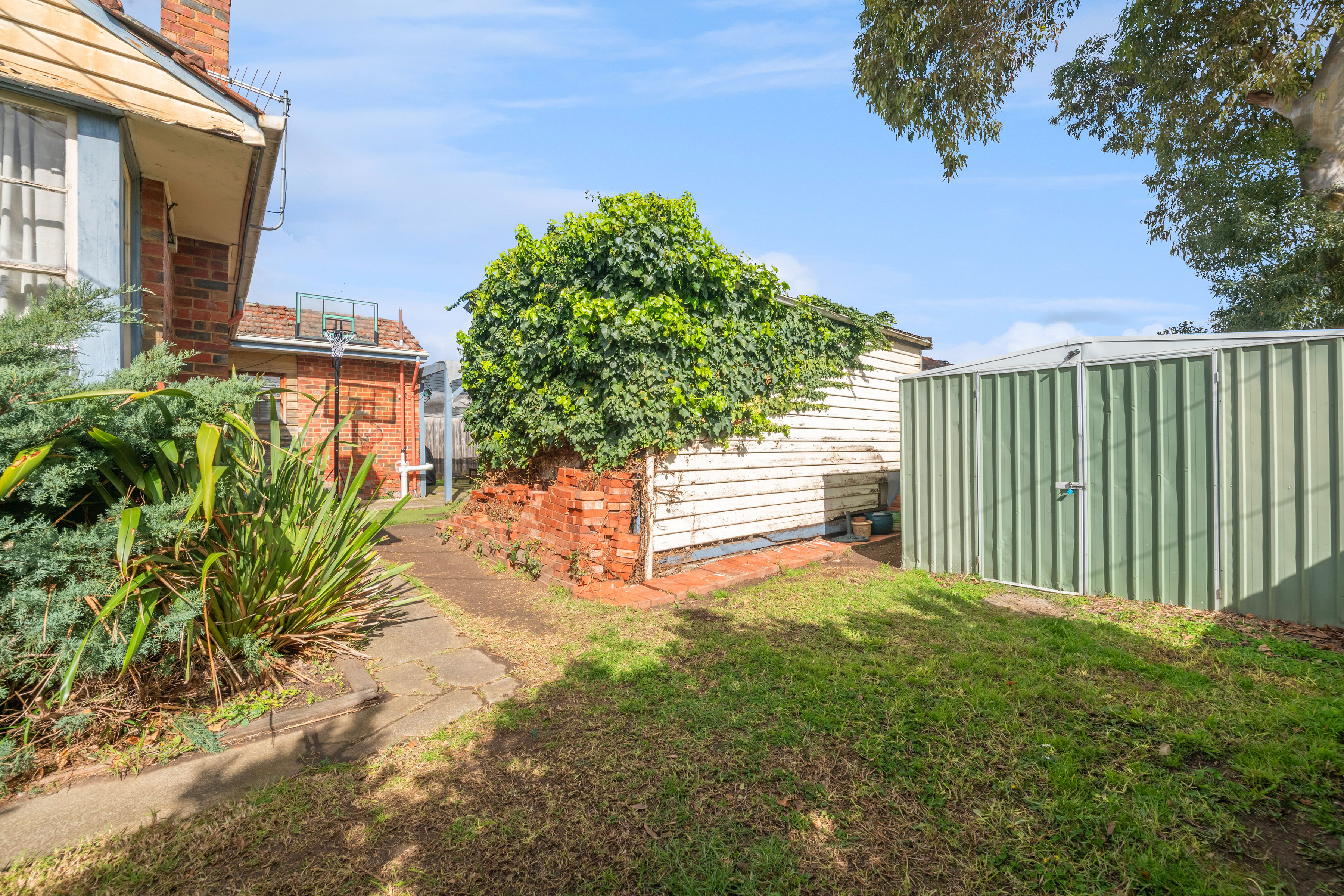 21 Timor Parade, Heidelberg West VIC