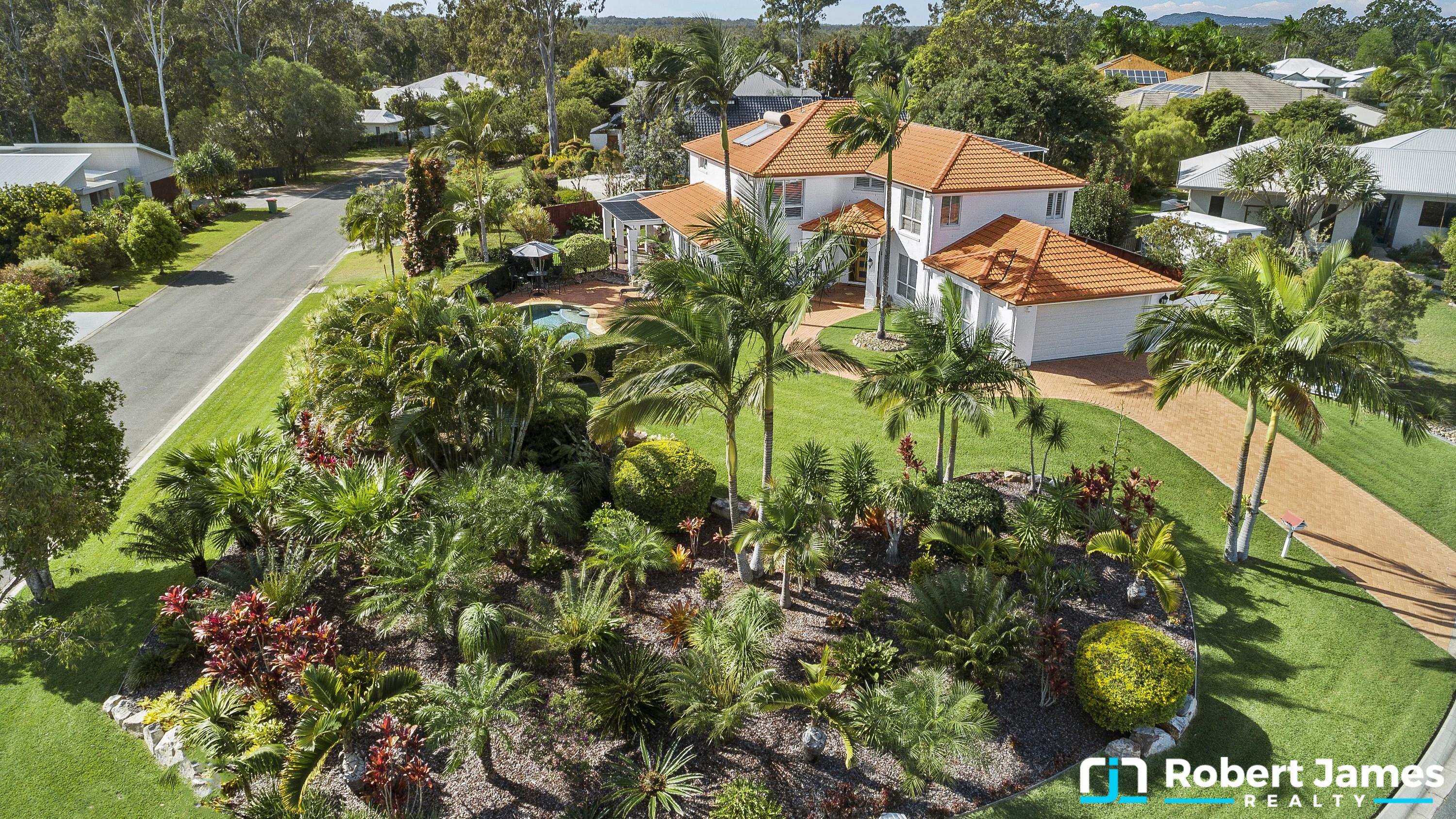 Large Family Home in Prestigious Noosa Banks Enclave
