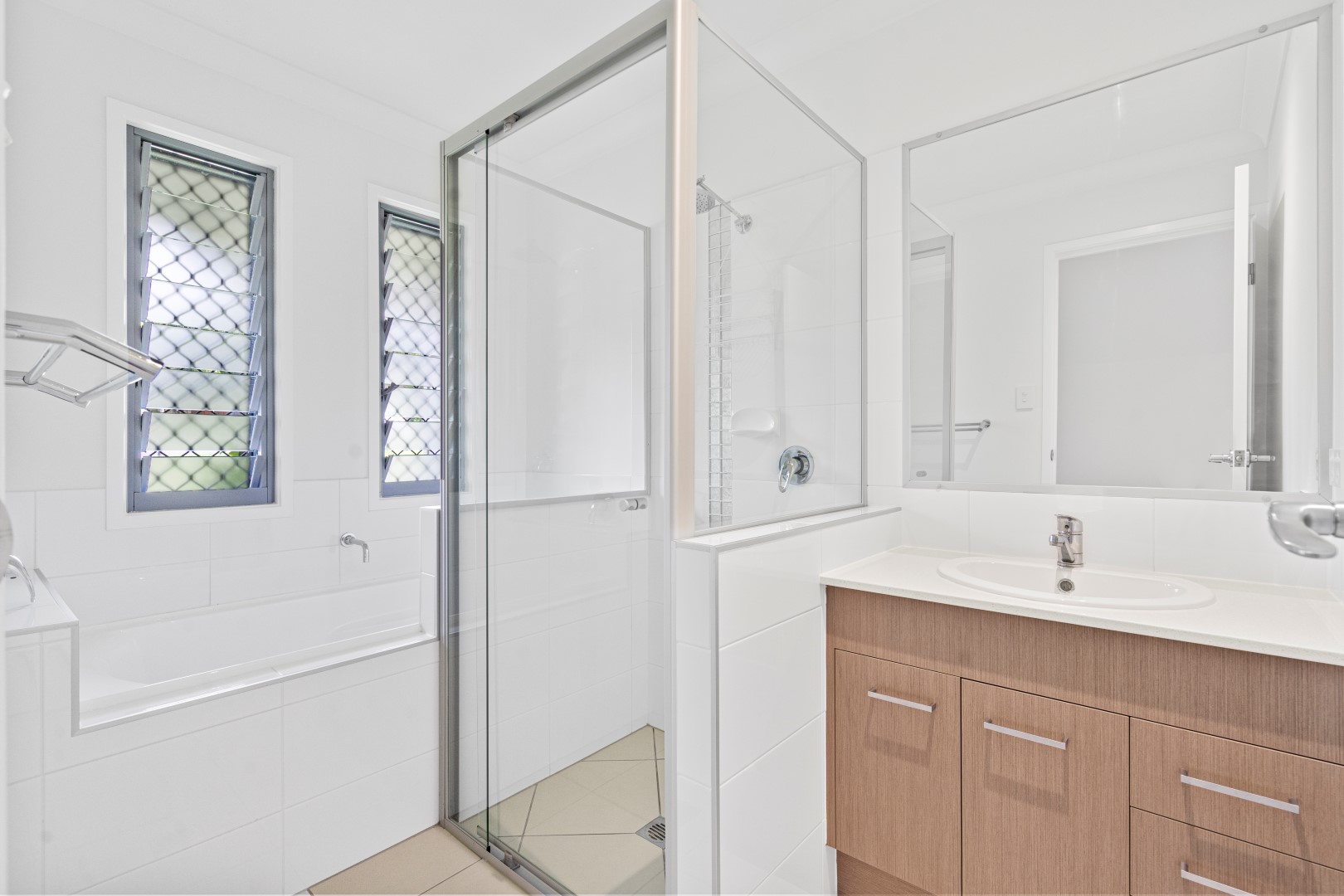 66 Weekes Road, Moggill - Thumbnail 5