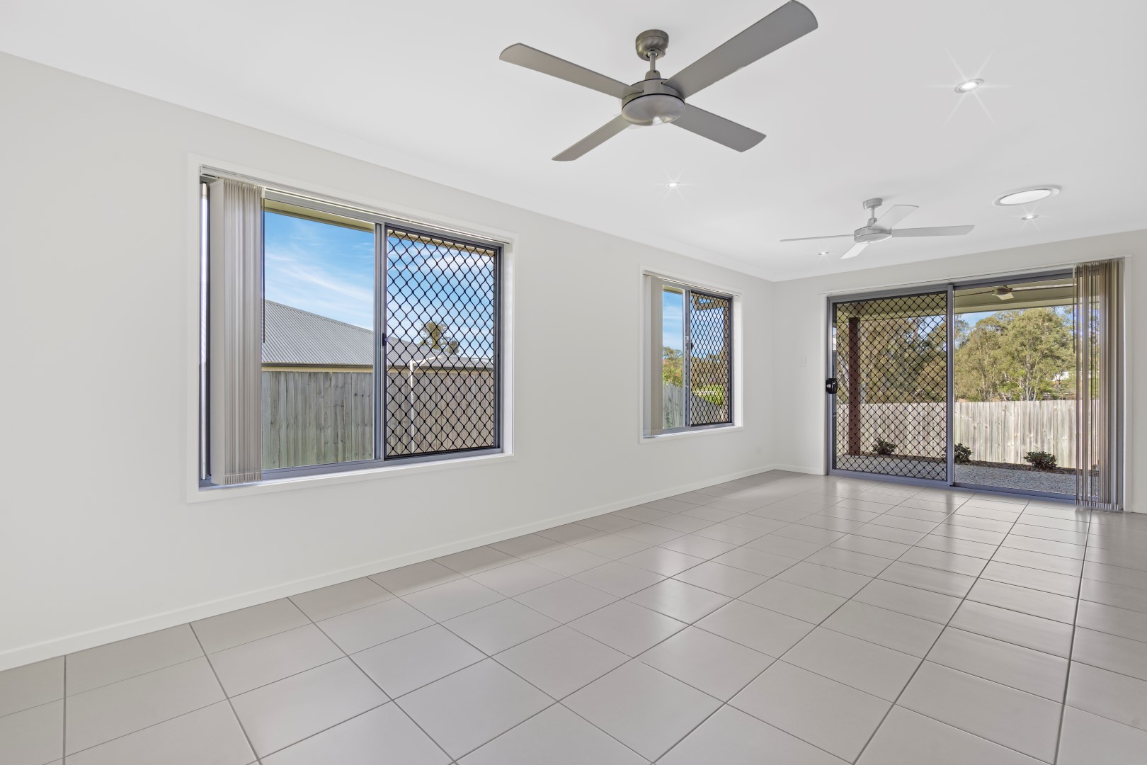 66 Weekes Road, Moggill - Thumbnail 2