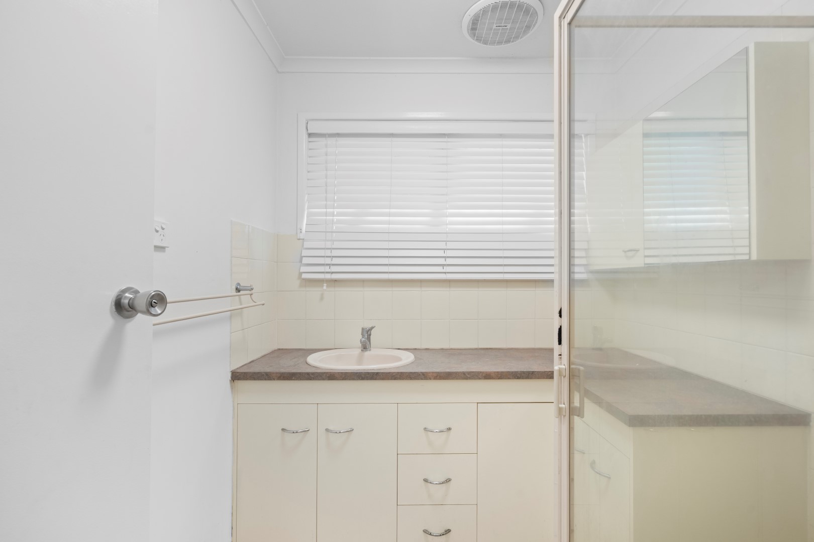 2 Tarana Avenue, Thagoona - Thumbnail 3