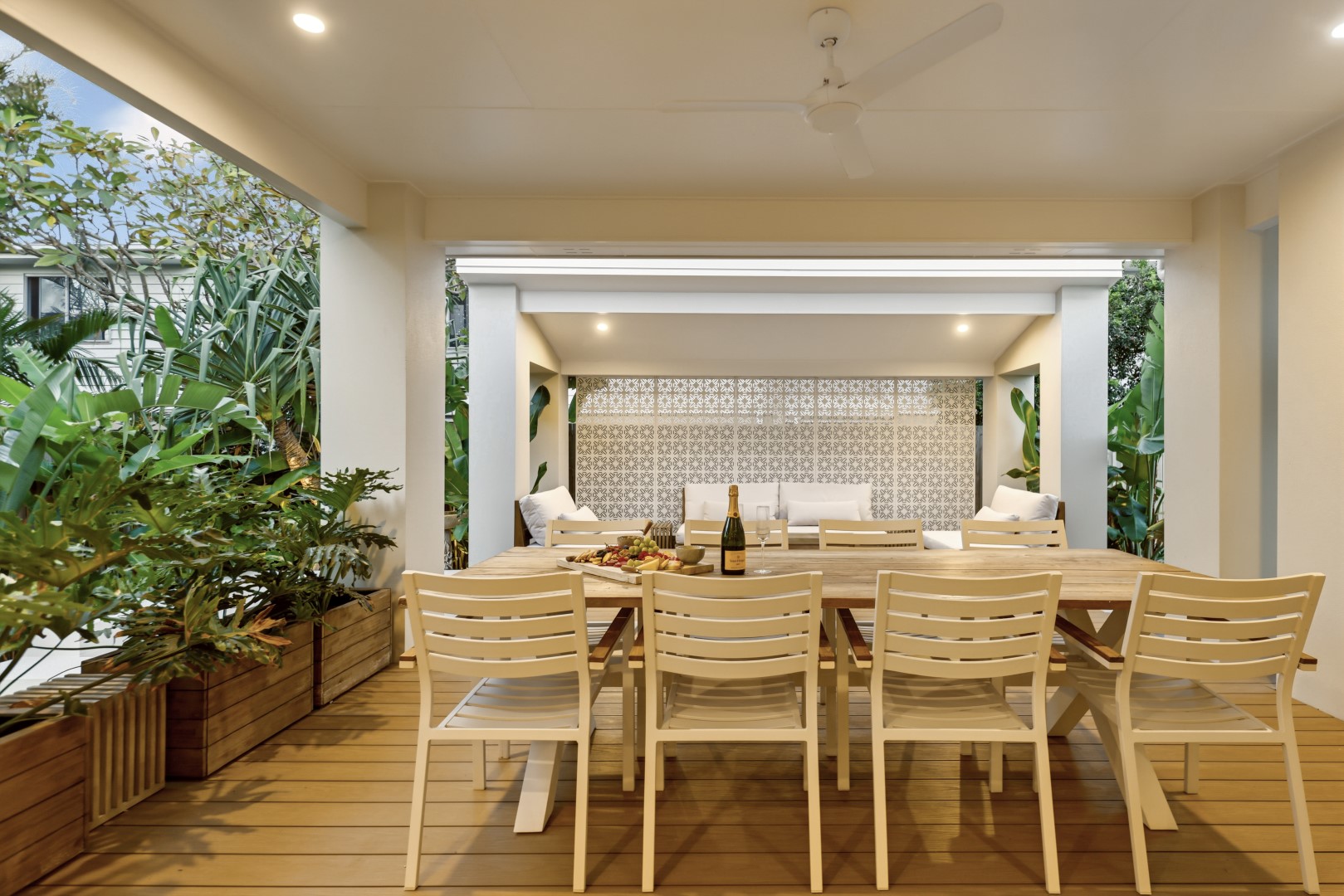 20 Herbert Street, Scarborough - Thumbnail 2