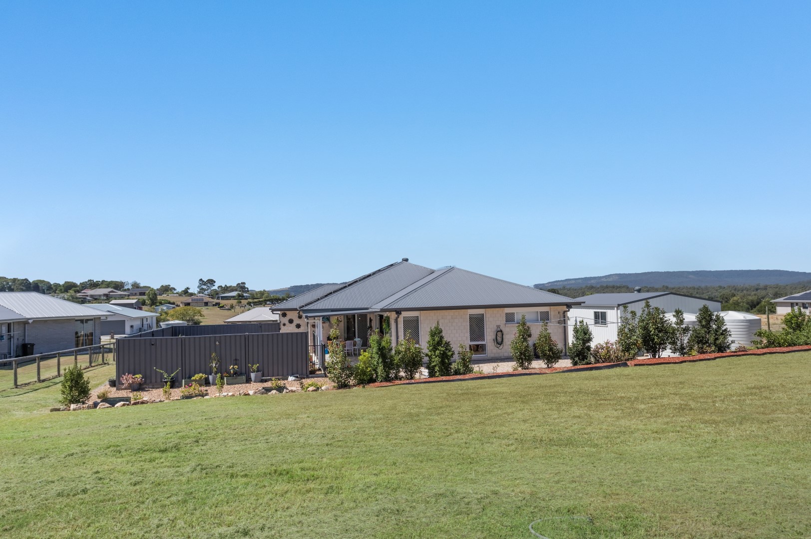 8 Ridgevale Drive, Regency Downs - Thumbnail 3