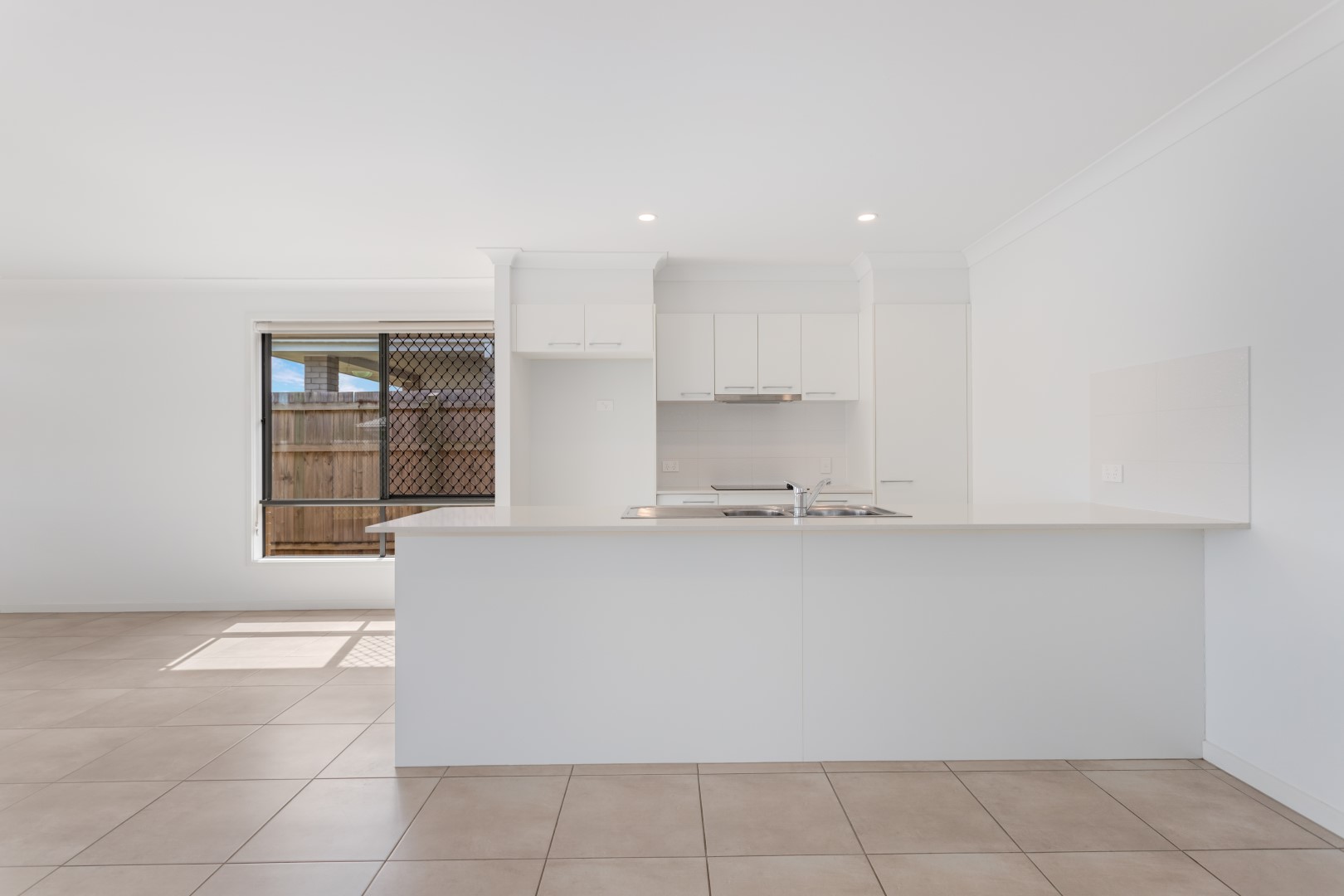 23 White Rock Drive, Redbank Plains - Thumbnail 2