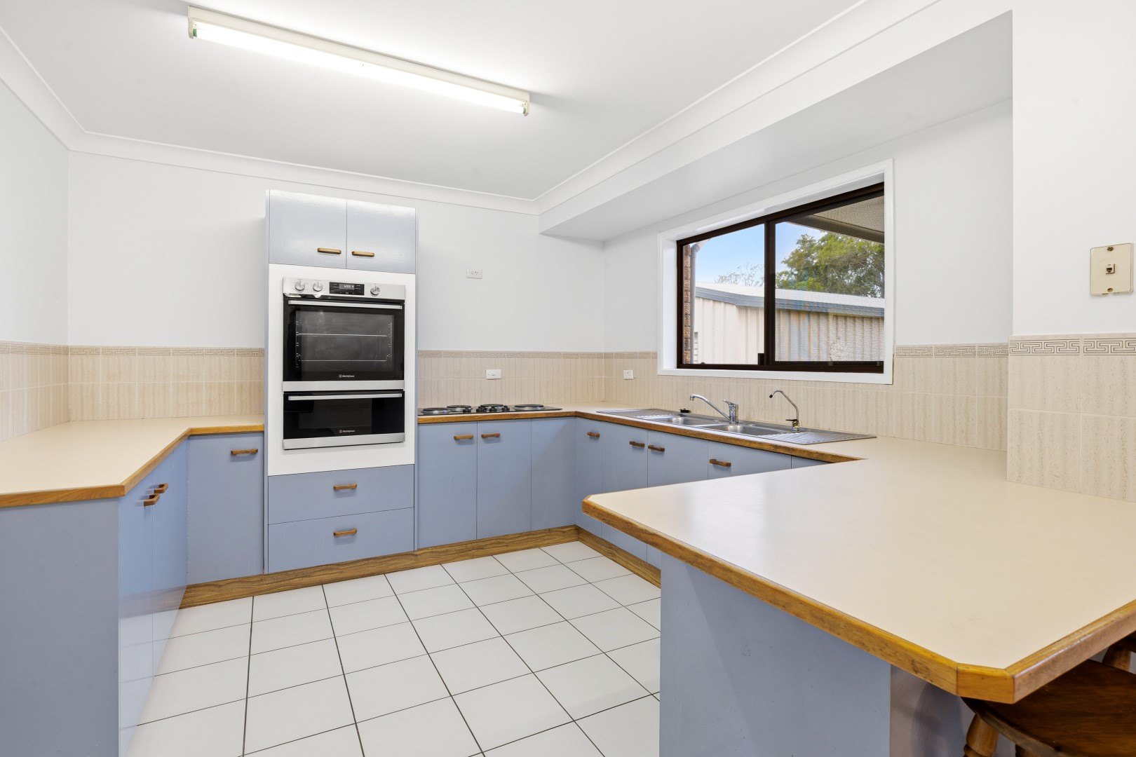 6 Farrell Drive, Walloon - Thumbnail 3