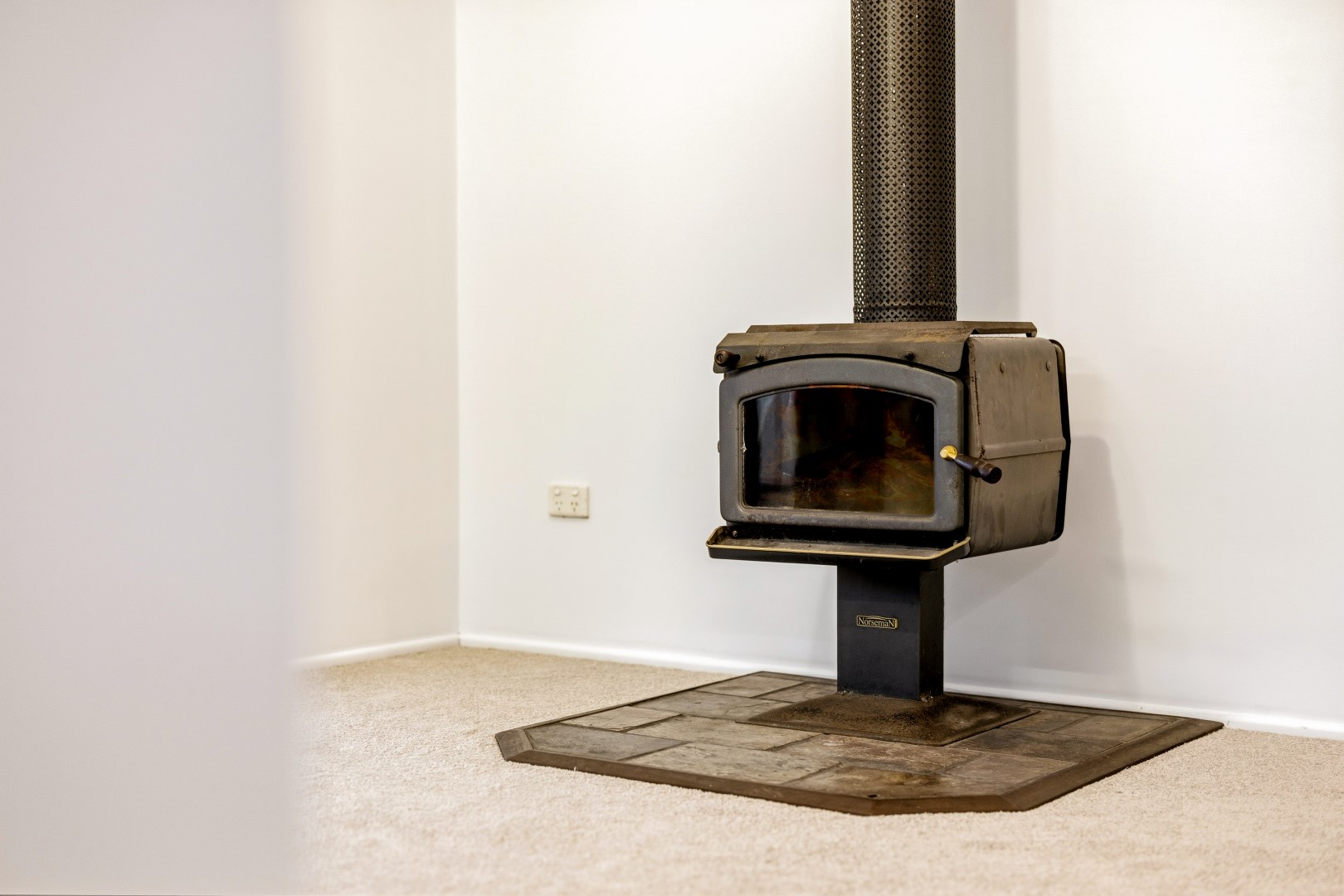 6 Farrell Drive, Walloon - Thumbnail 5