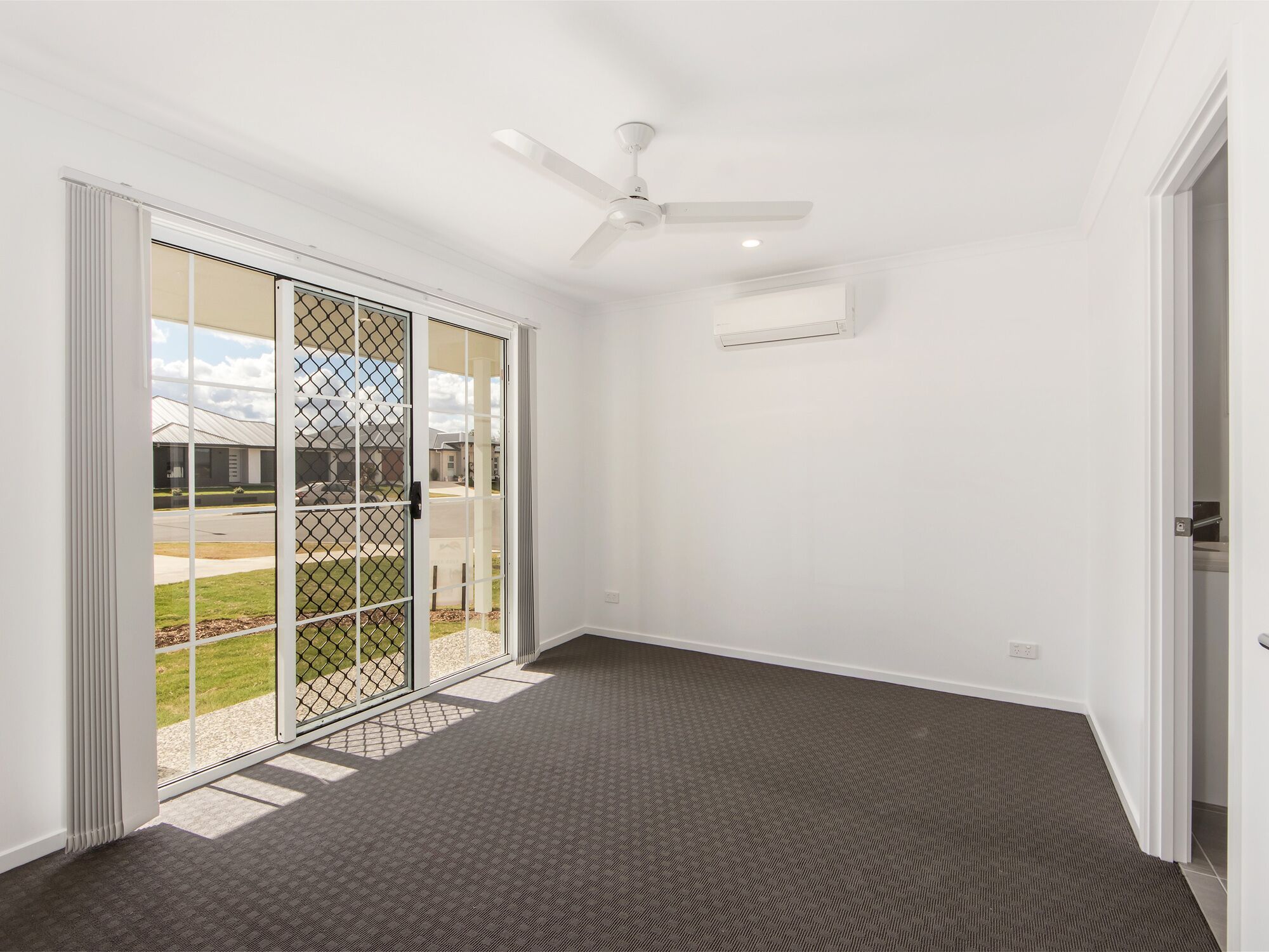70 Wallace Street, Walloon - Thumbnail 2