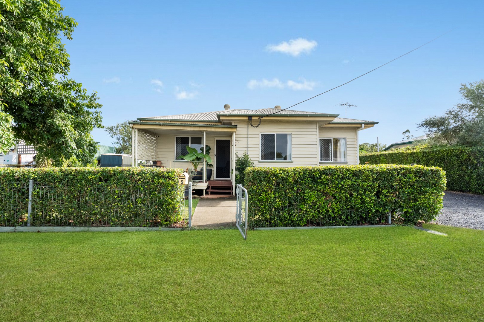 5 Walloon Road, Rosewood - Image 1