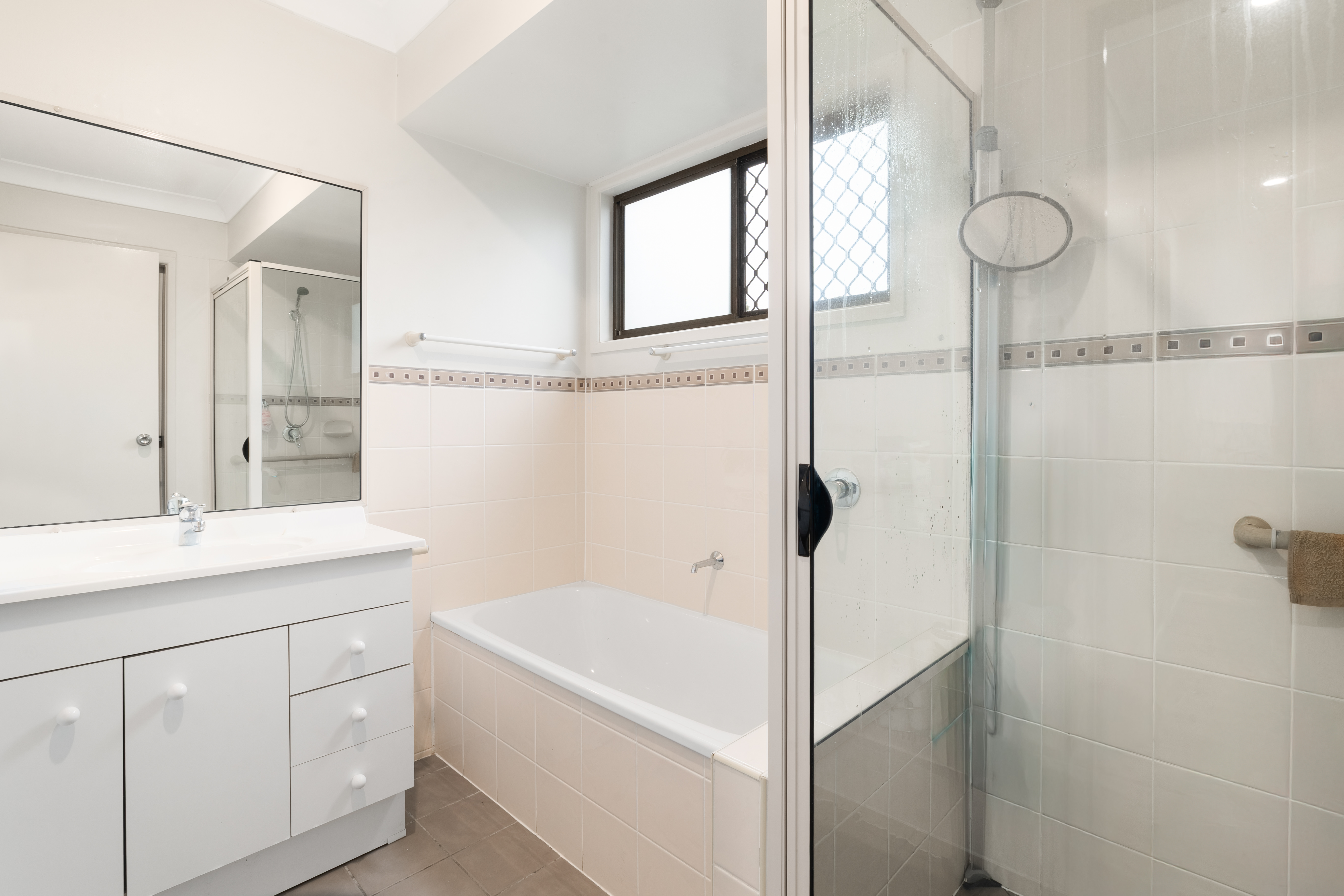 2 Hudson Street, Dinmore - Thumbnail 7