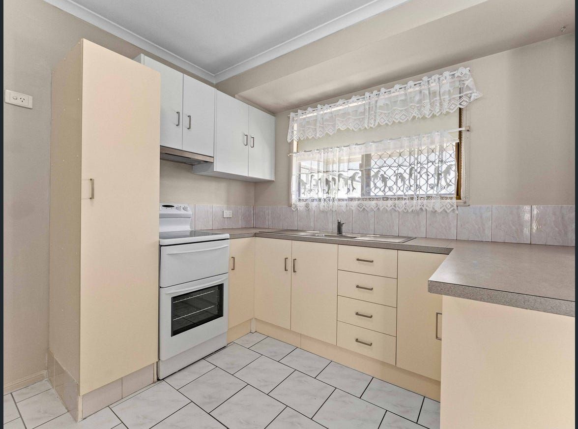 21 Jackes Street, Eastern Heights - Thumbnail 2