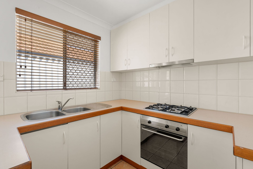 8/11 Point Walter Road, Bicton WA, Bicton - Thumbnail 2