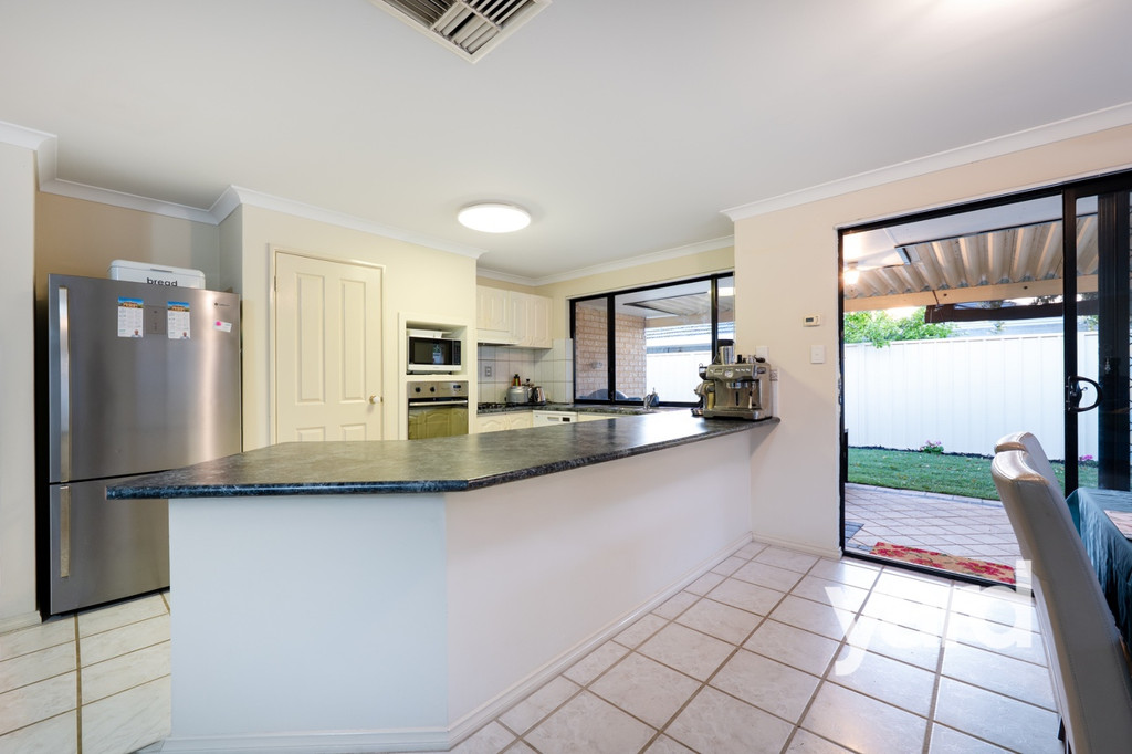 13 Cowan Street, Alfred Cove WA 6154, Alfred Cove - Thumbnail 3