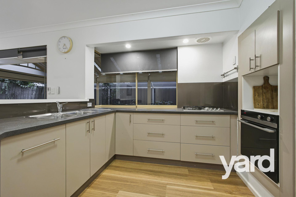 9B Cowan Street, Alfred Cove WA, Alfred Cove - Thumbnail 3