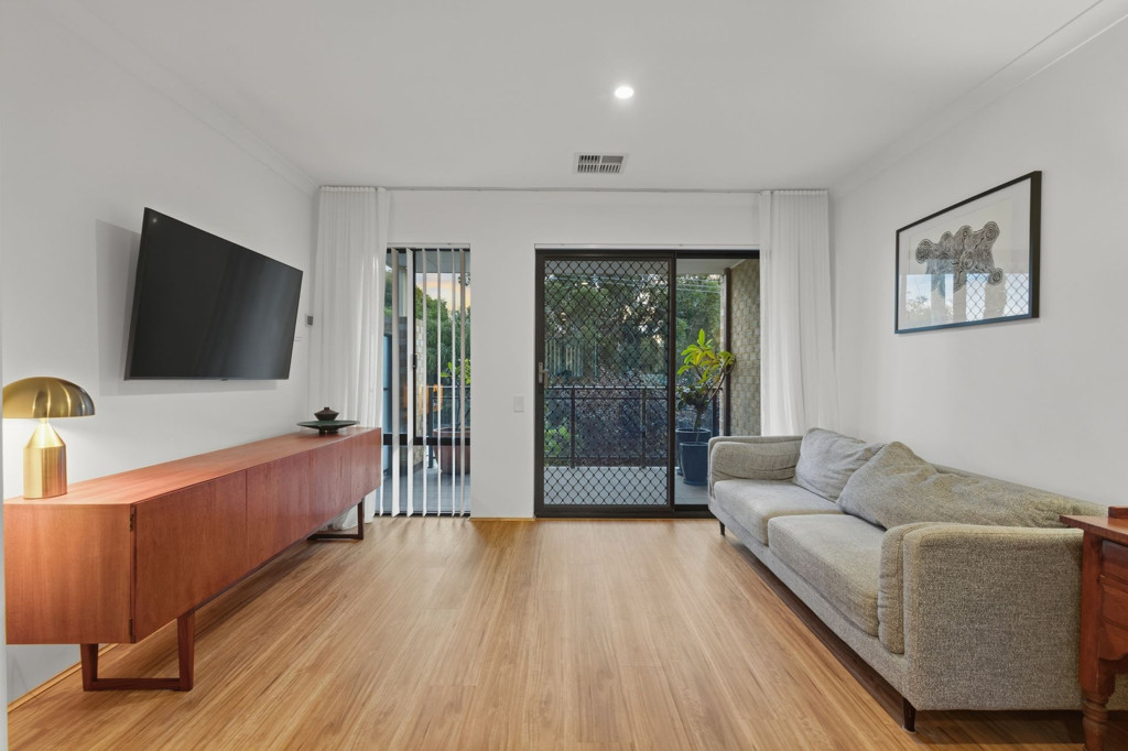 4/4 McKimmie Road, Palmyra WA, Palmyra - Image 1