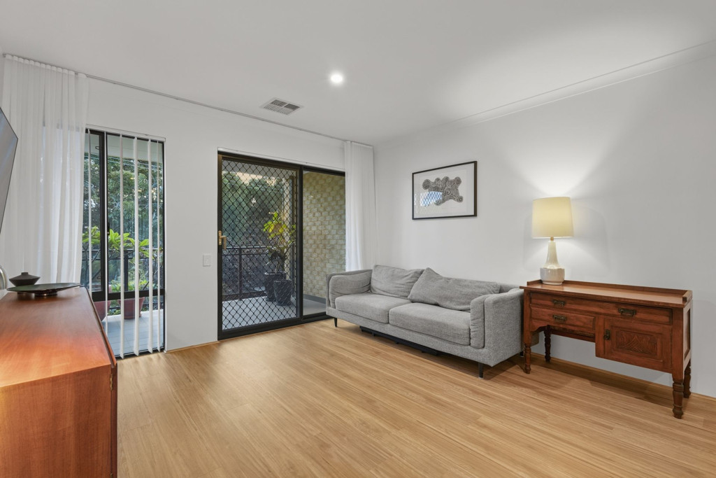 4/4 McKimmie Road, Palmyra WA, Palmyra - Thumbnail 2