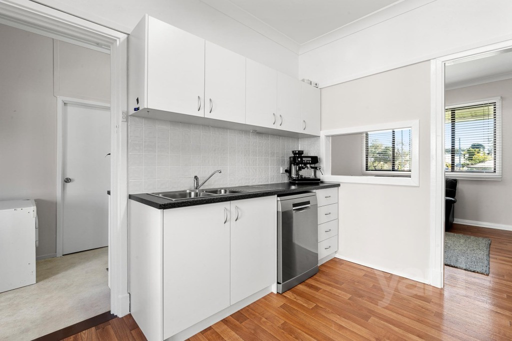 235A Forrest Street, Palmyra WA, Palmyra - Thumbnail 5
