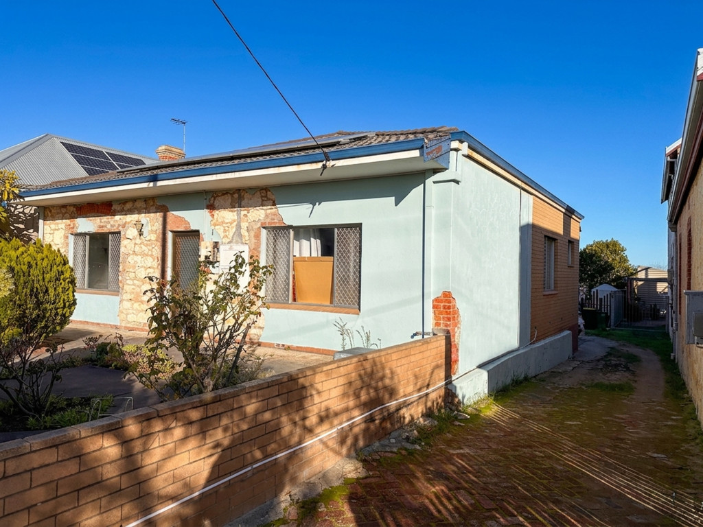 163 Edmund Street, Beaconsfield WA, Beaconsfield - Thumbnail 3
