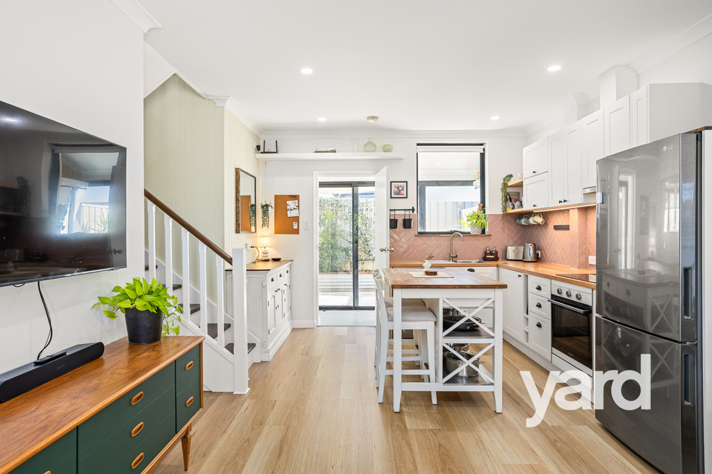 3/1 Stratford Street, East Fremantle - Image 1