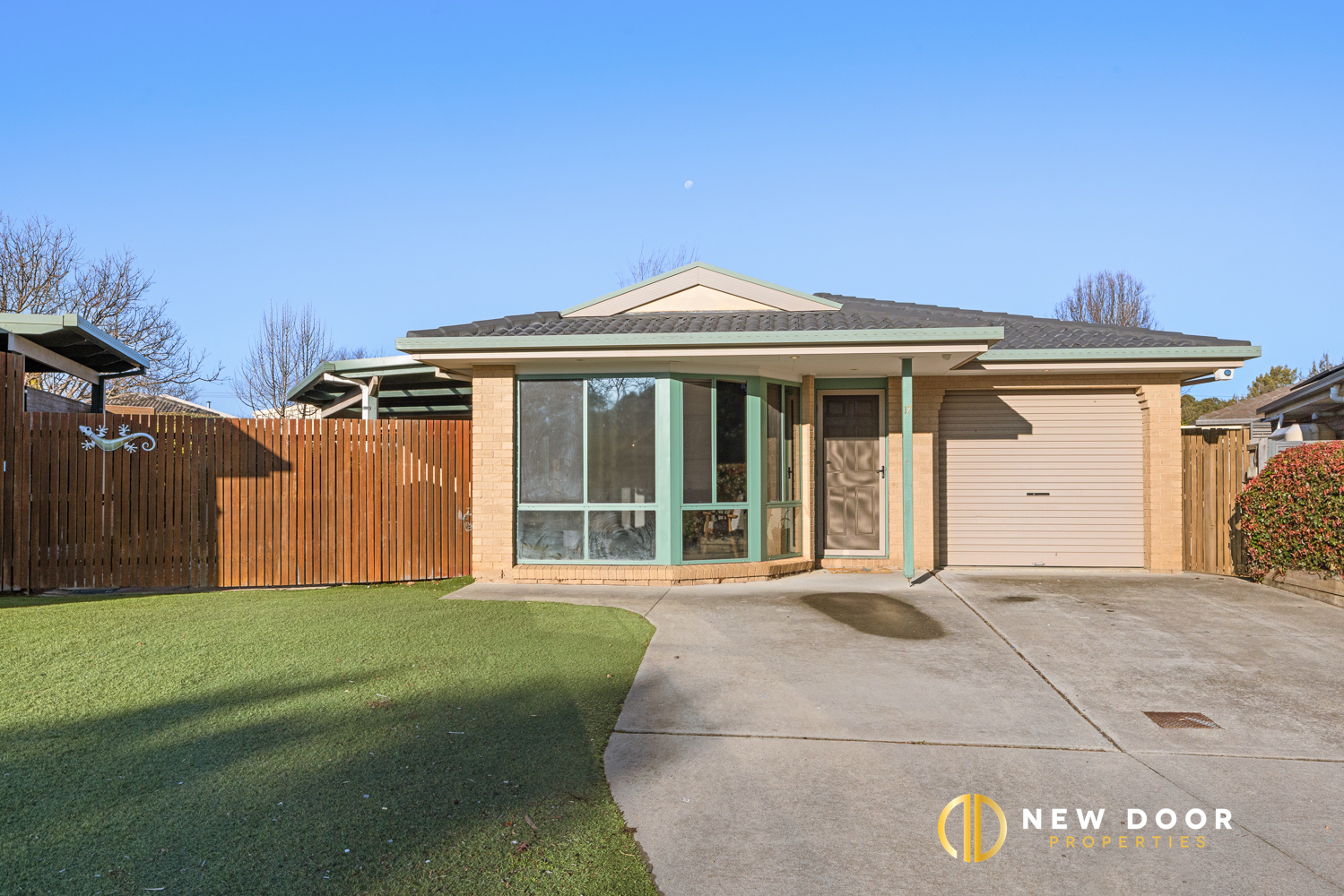 17 Westall Place, Dunlop ACT, Dunlop - Thumbnail 2