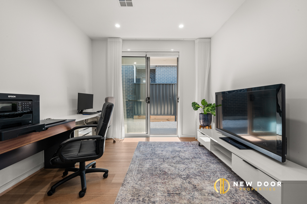 8 Nell Edeson Street, Taylor ACT, Taylor - Thumbnail 3