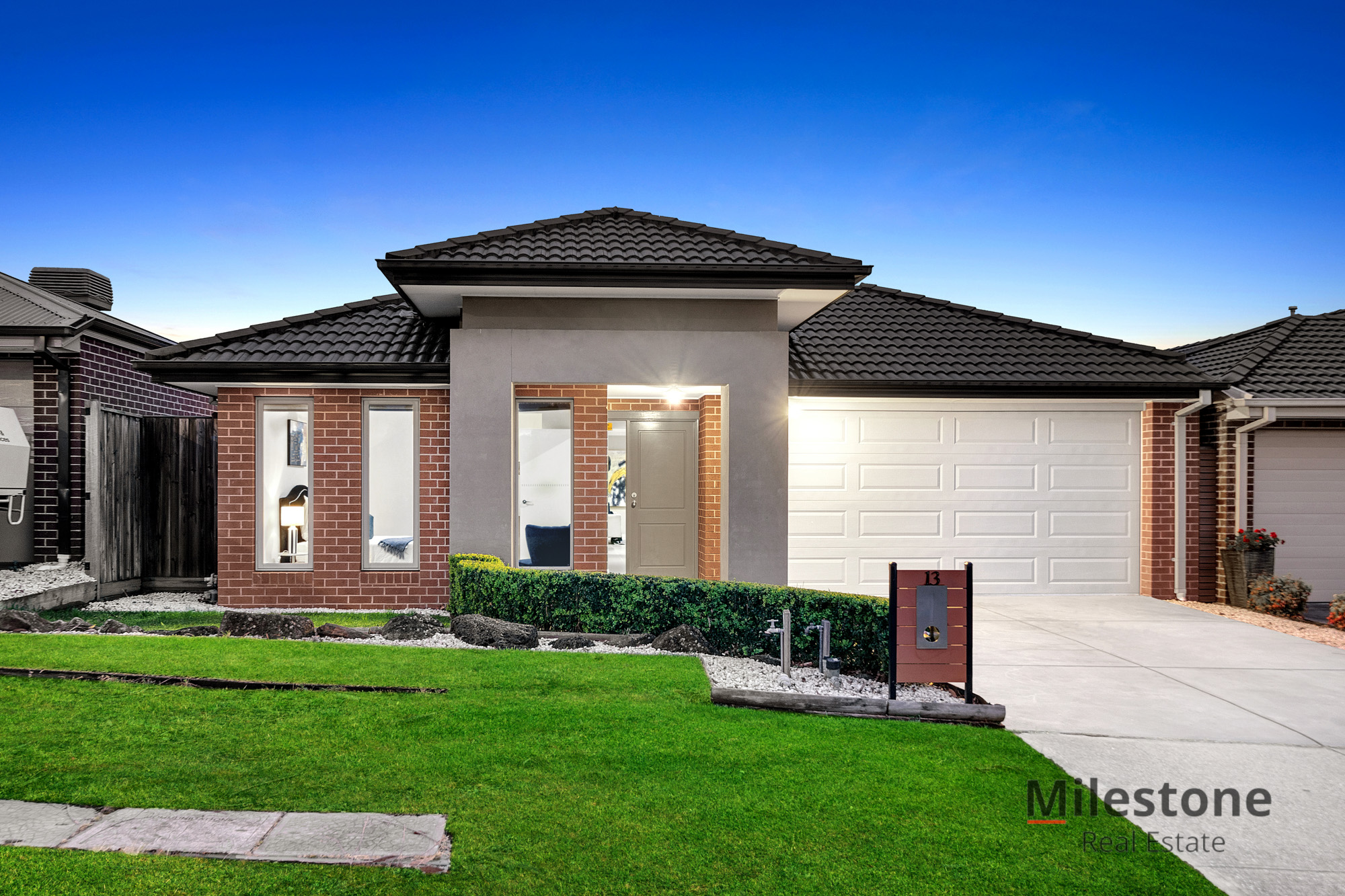 13 Clarendon Street, PAKENHAM, VIC, 3810 630,000 693,000 GRANDVUE